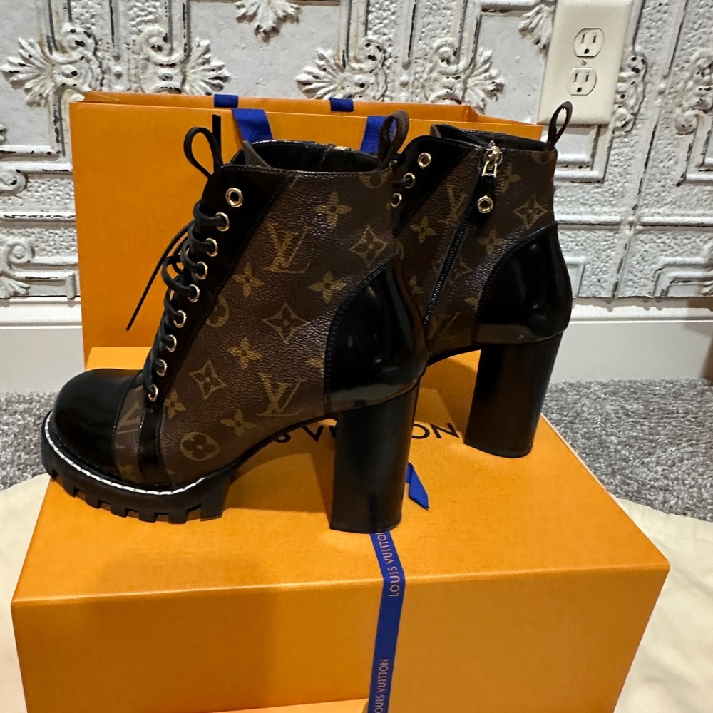 Louis Vuitton Star Trail Ankle Boot - Size 8 - Wore Once - Picture 4 of 16
